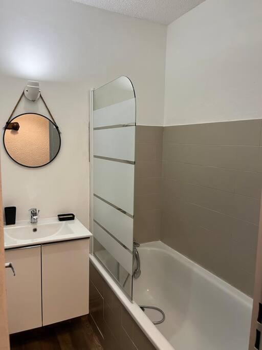 Appartement Moderne & Chaleureux Gréoux-les-Bains Exteriör bild